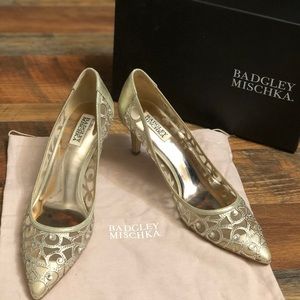 Badgley Mischka pumps